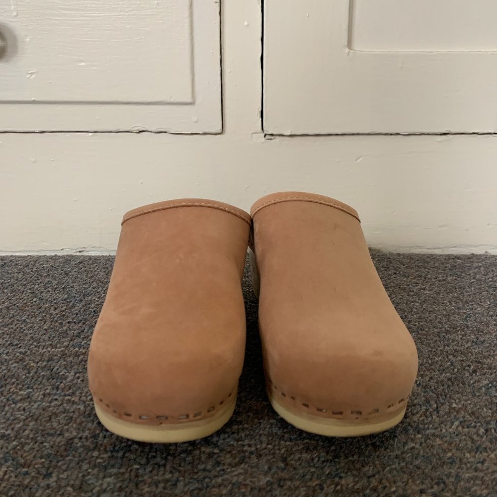 No.6 Old School Clog on Mid Heel in Pink Sand - Size 7